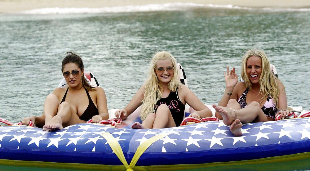 22P Girls with big tits topless HQ 