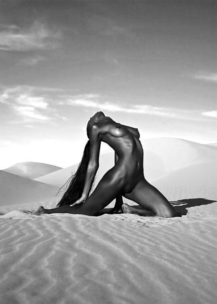 25P Art of nude