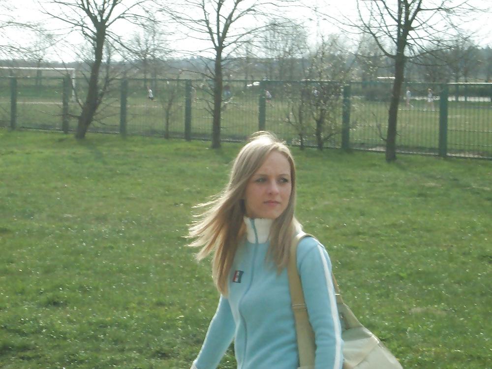 25P Cute blonde girl random 1