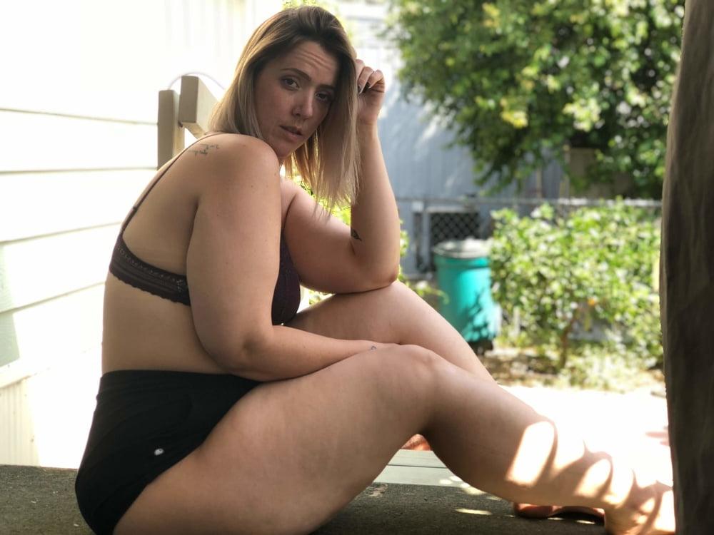 25P Julie Johnson Cellulite ass thigh Goddess teasing pt 1