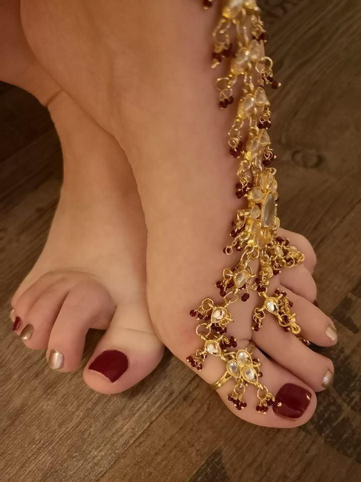 25P Sexy Feet 28