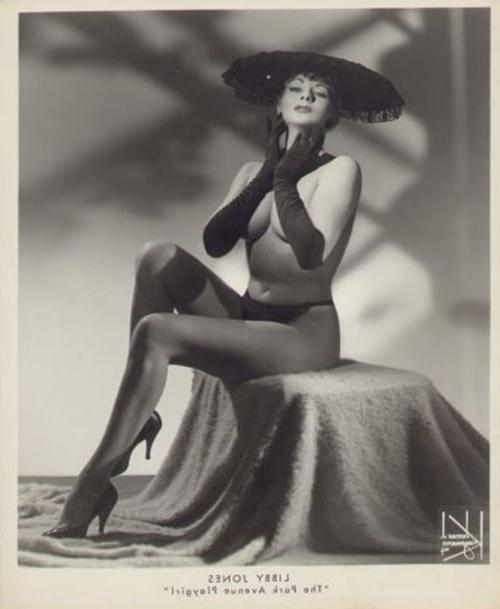 25P 50's era opera length gloves and high heels