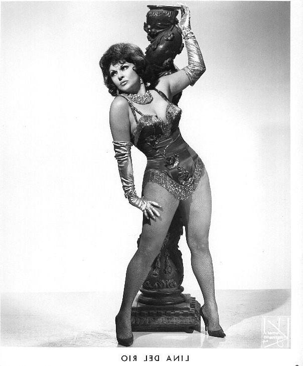 25P 50's era opera length gloves and high heels