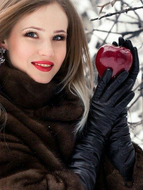 25P Black Leather Gloves 4 - by Redbull18