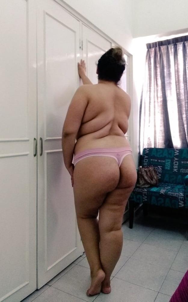 25P Mrs Amalia 50 yo a chubby nurse