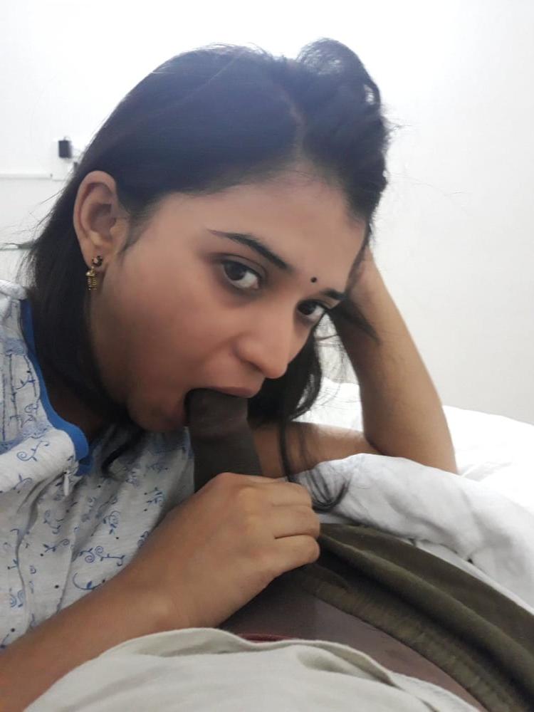 25P Cute beautiful Desi Girl Nude and sucking cock (100)