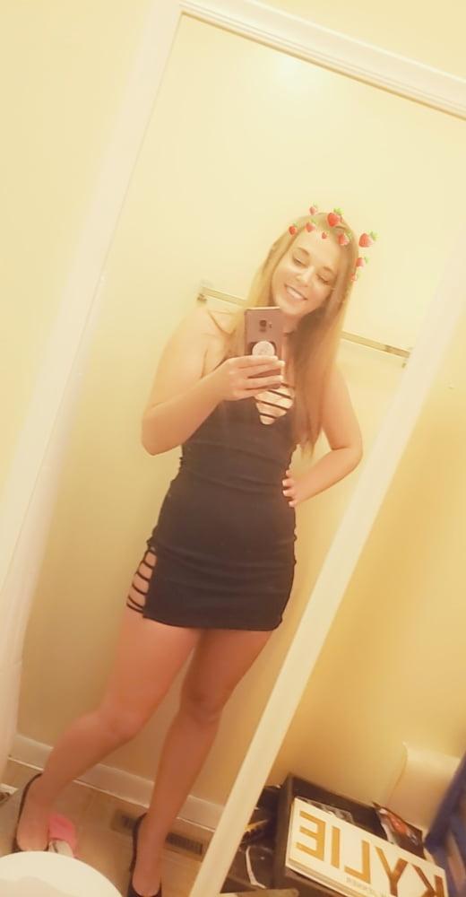 25P selfie queen