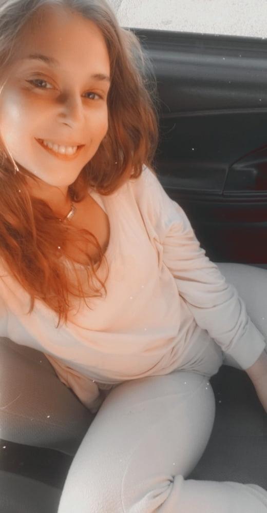25P selfie queen
