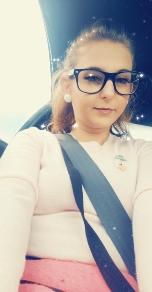 25P selfie queen