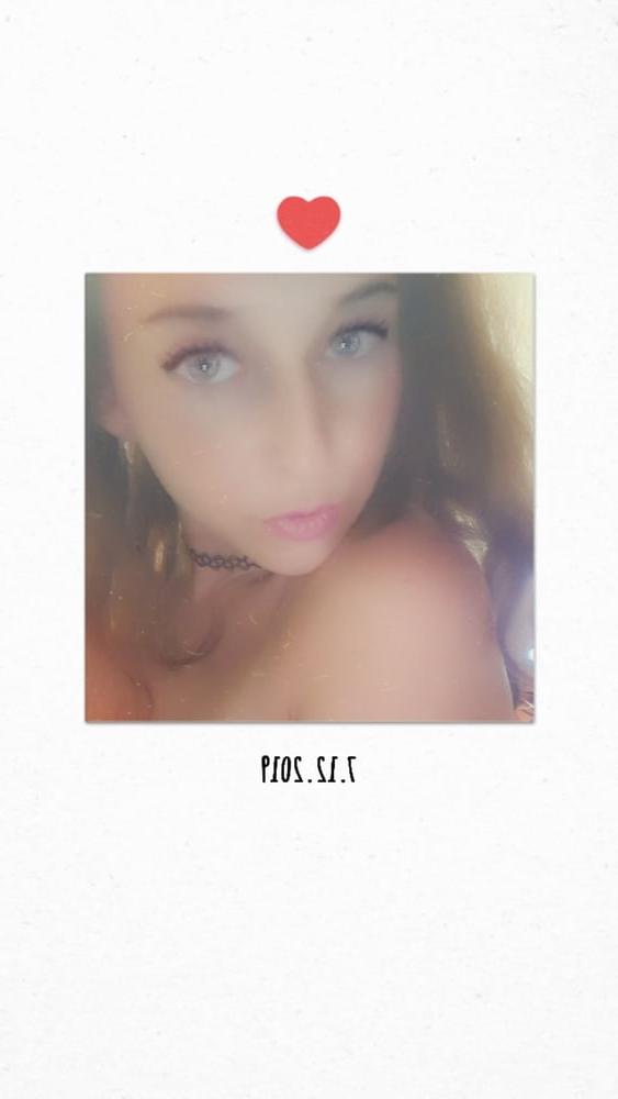 25P selfie queen