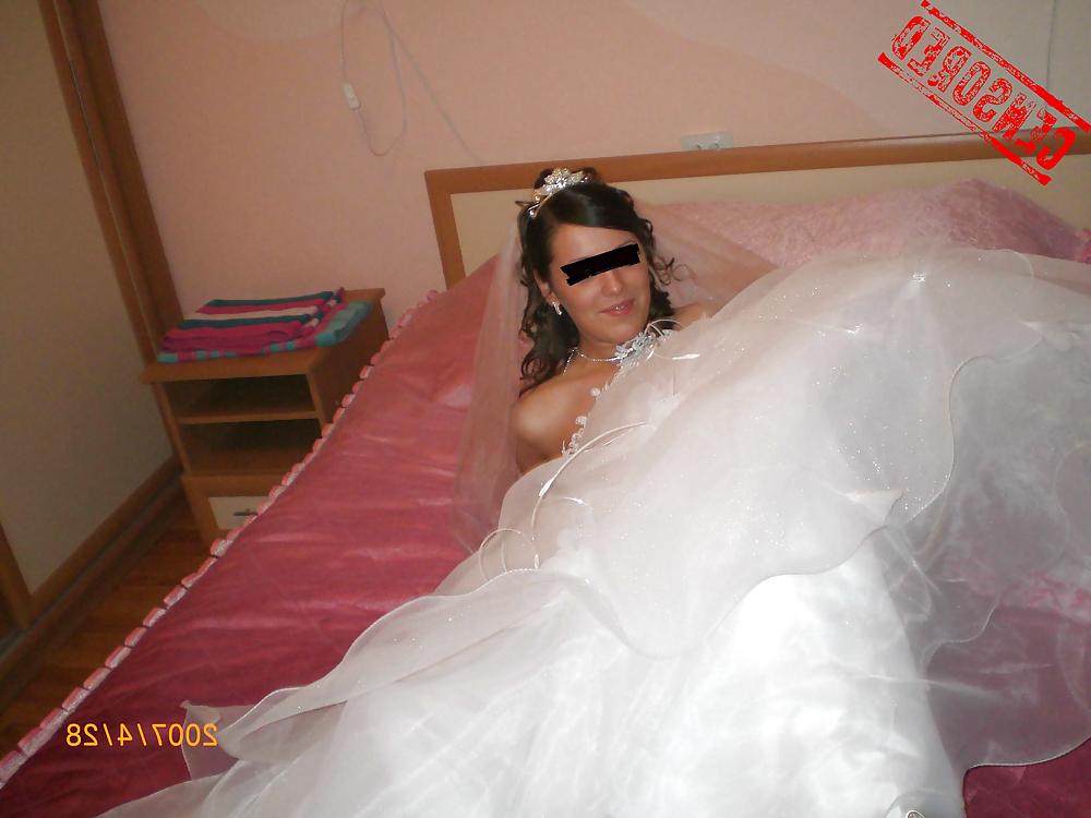 15P Sexy and Hot Brunette Bride - Censored