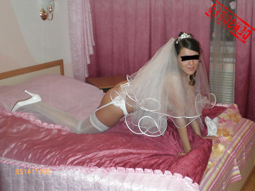 15P Sexy and Hot Brunette Bride - Censored