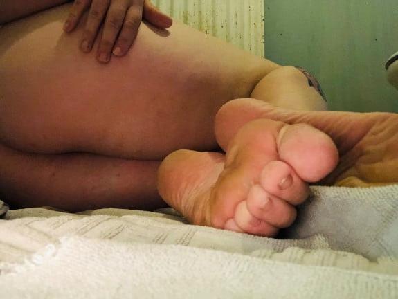 7P feet fetish