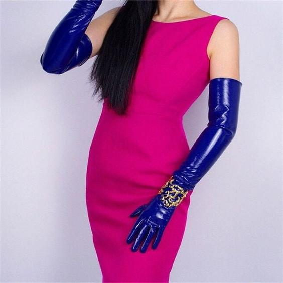 11P Blue Leather Gloves 3 - by Redbull18