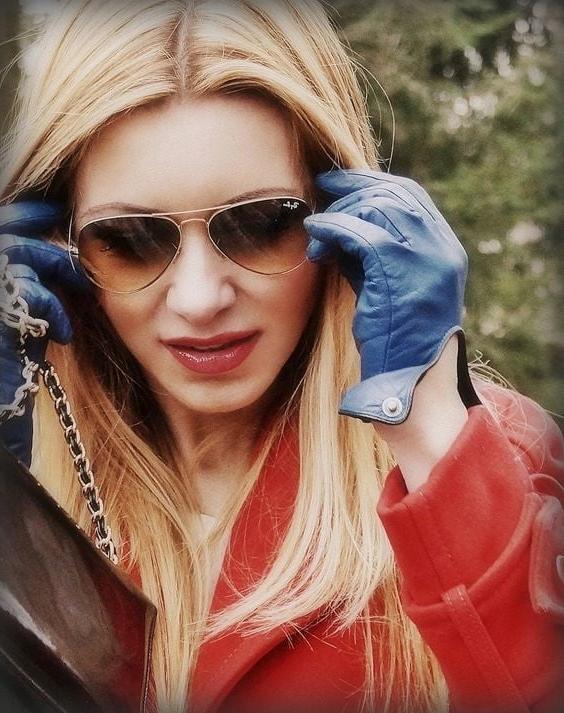 11P Blue Leather Gloves 3 - by Redbull18