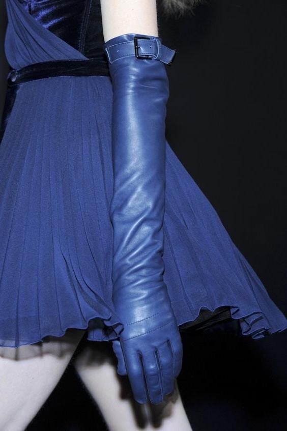 11P Blue Leather Gloves 3 - by Redbull18