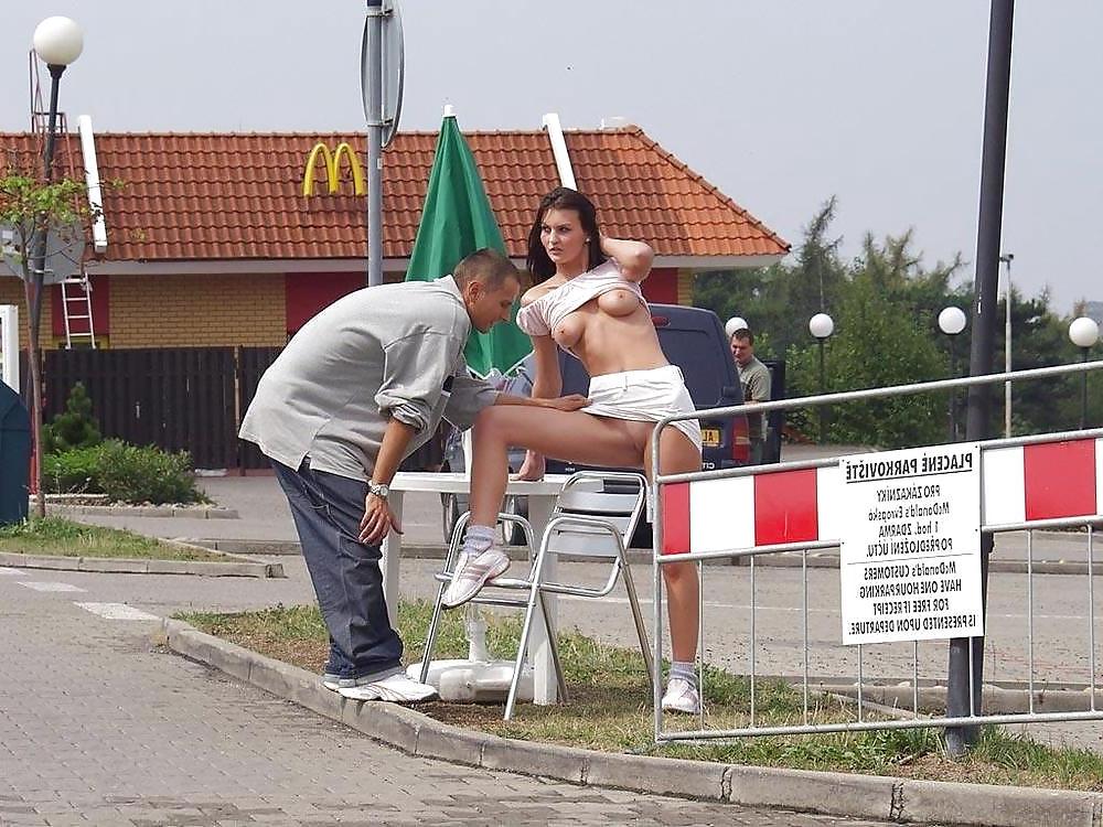25P REALLY HOT GIRLS IN PUBLIC 44
