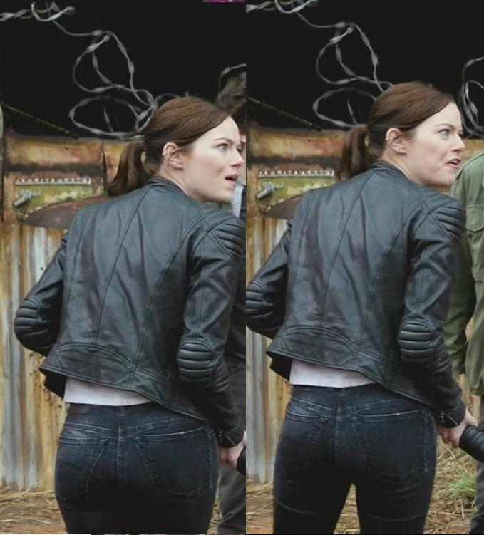 11P Emma Stone juicy ass screencaps from Zombieland 2019