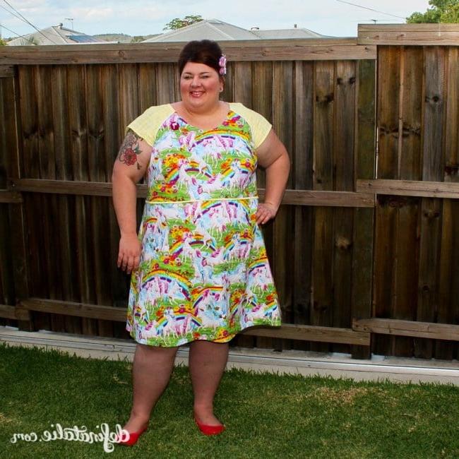 25P Cute BBWs and fat girls wearing ballet flat shoes #3