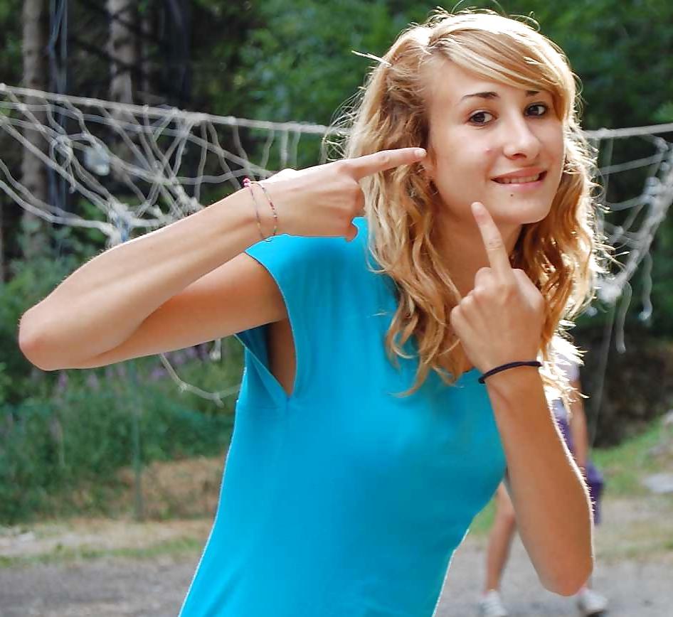 25P Real Girls From, SmutDates.com