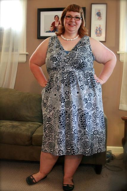25P Cute BBWs and fat girls wearing ballet flat shoes #2