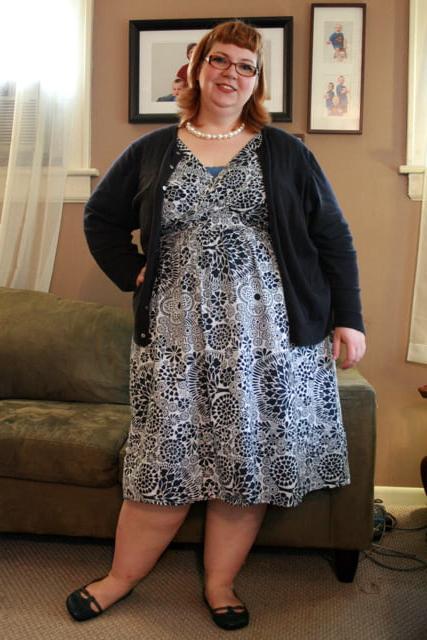 25P Cute BBWs and fat girls wearing ballet flat shoes #2
