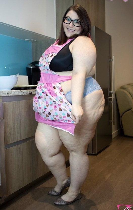 25P Cute BBWs and fat girls wearing ballet flat shoes #2
