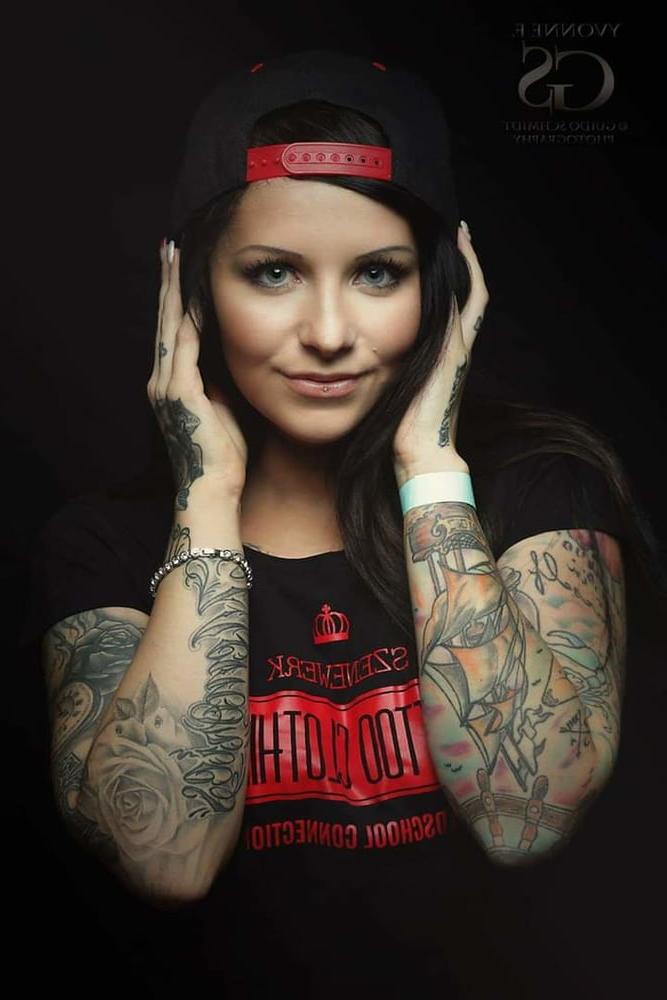 16P Cute's with Basecap's