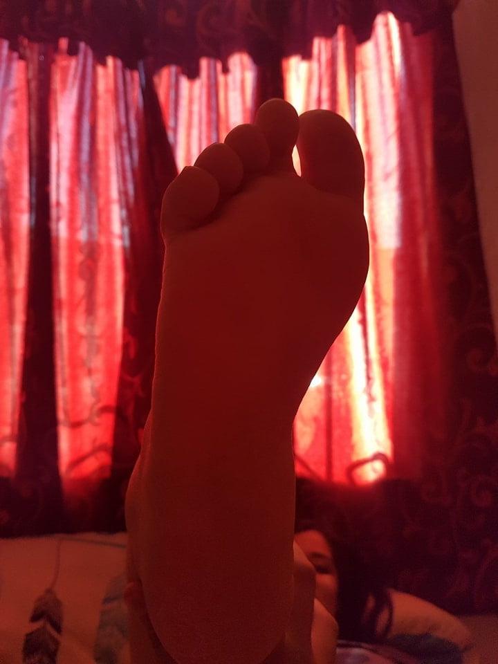 18P My wife's sexy feet 6