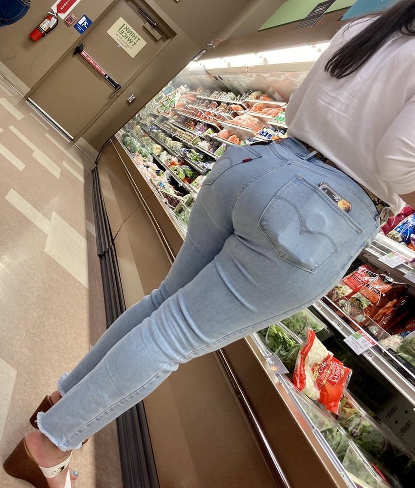 25P BIG JUICY LATINA ASS !! #10