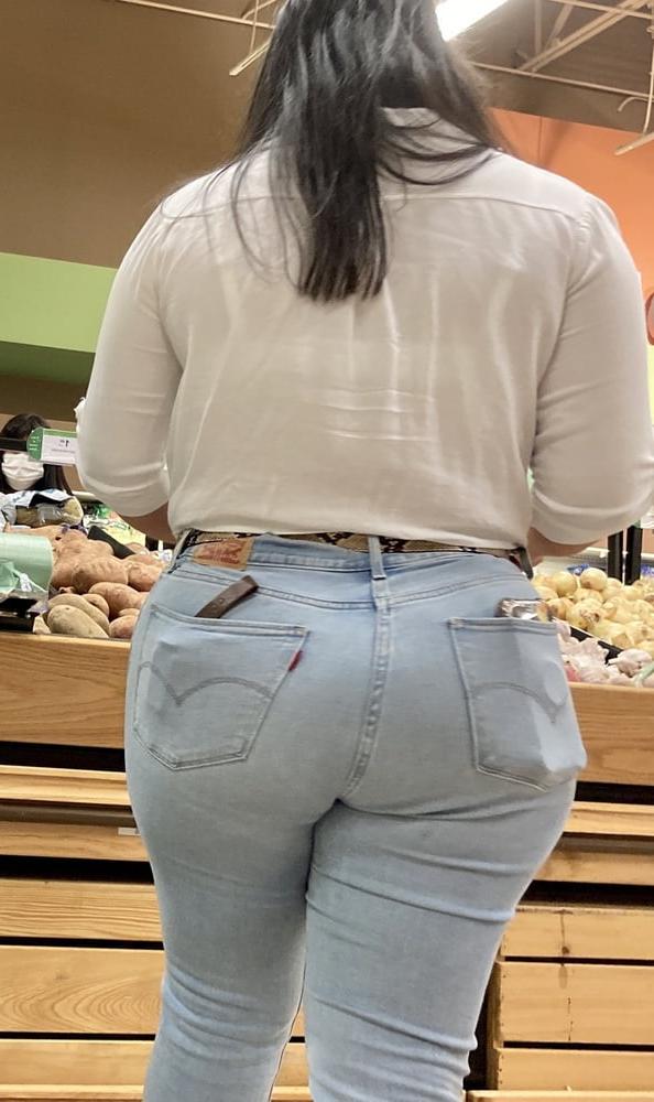 25P BIG JUICY LATINA ASS !! #10