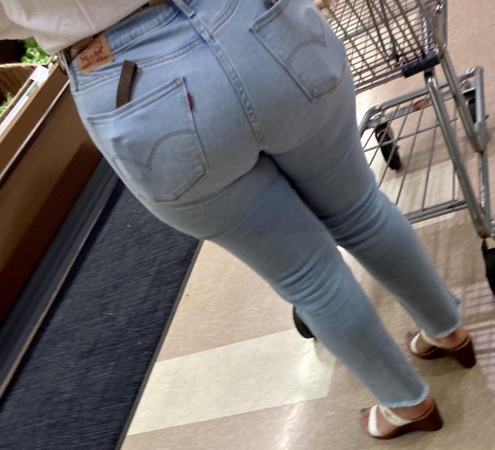 25P BIG JUICY LATINA ASS !! #10