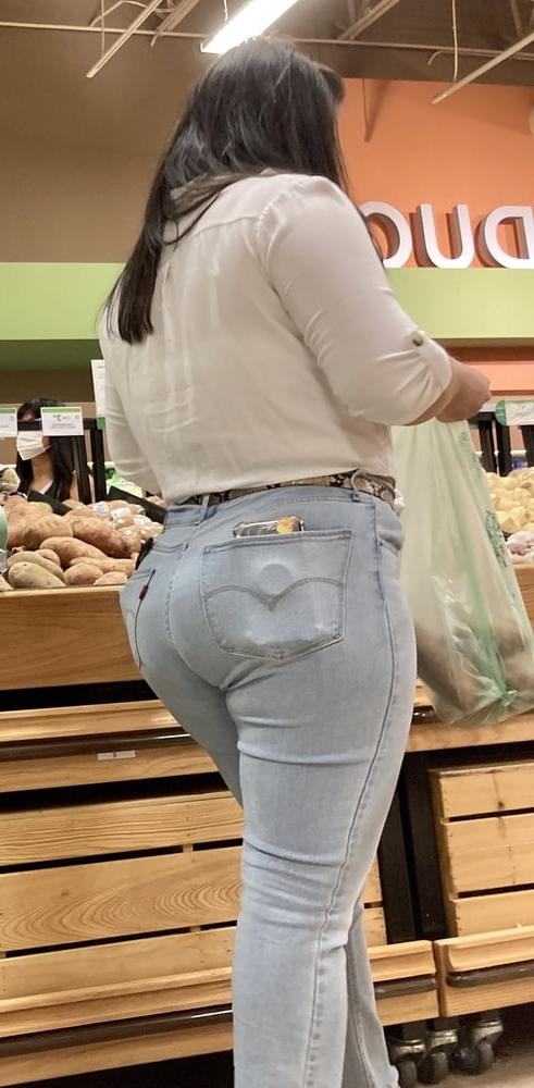 25P BIG JUICY LATINA ASS !! #10