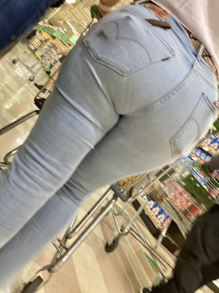 25P BIG JUICY LATINA ASS !! #10