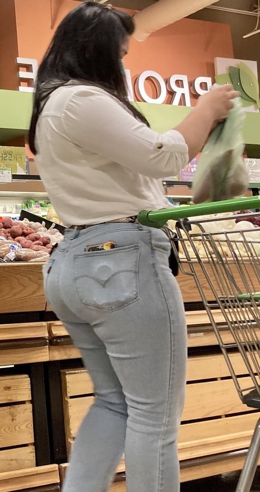 25P BIG JUICY LATINA ASS !! #10