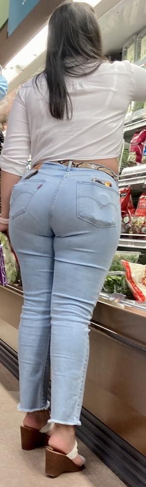 25P BIG JUICY LATINA ASS !! #10