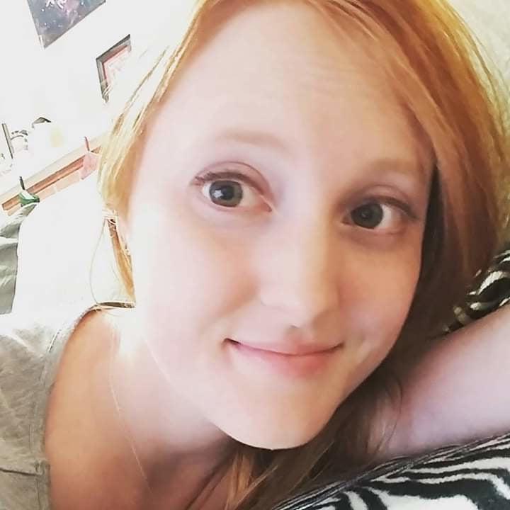 8P Cute Redhead