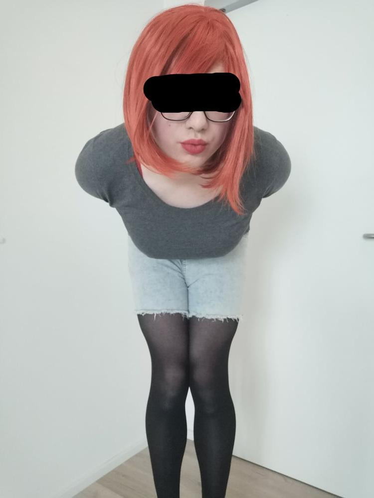 6P Feeling Cute
