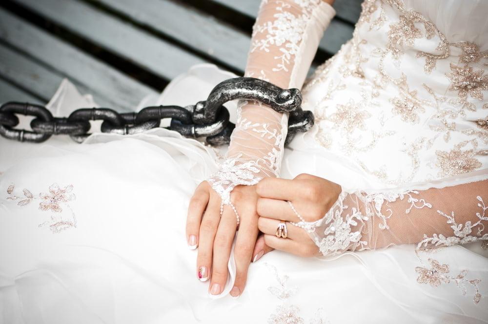 11P BRIDE LESBIAN SCHOOL 4