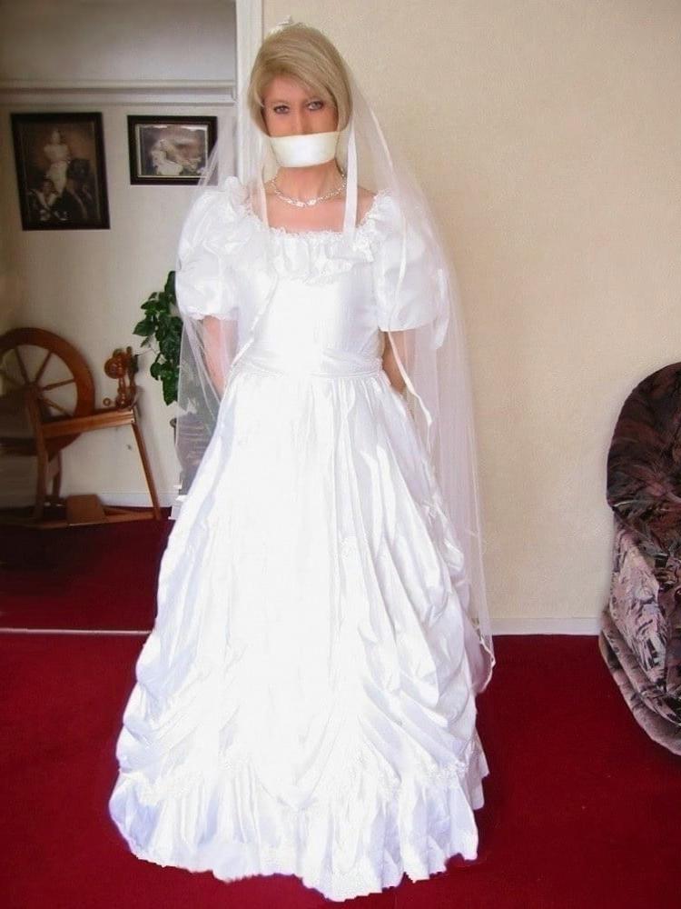 11P BRIDE LESBIAN SCHOOL 4