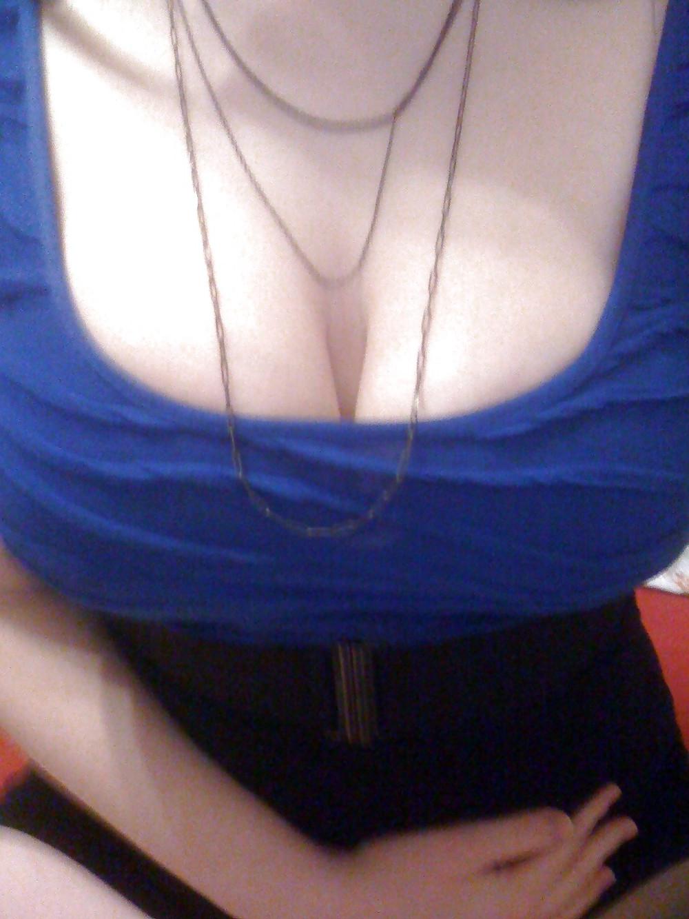 25P Chubby Busty Nerdy Girl