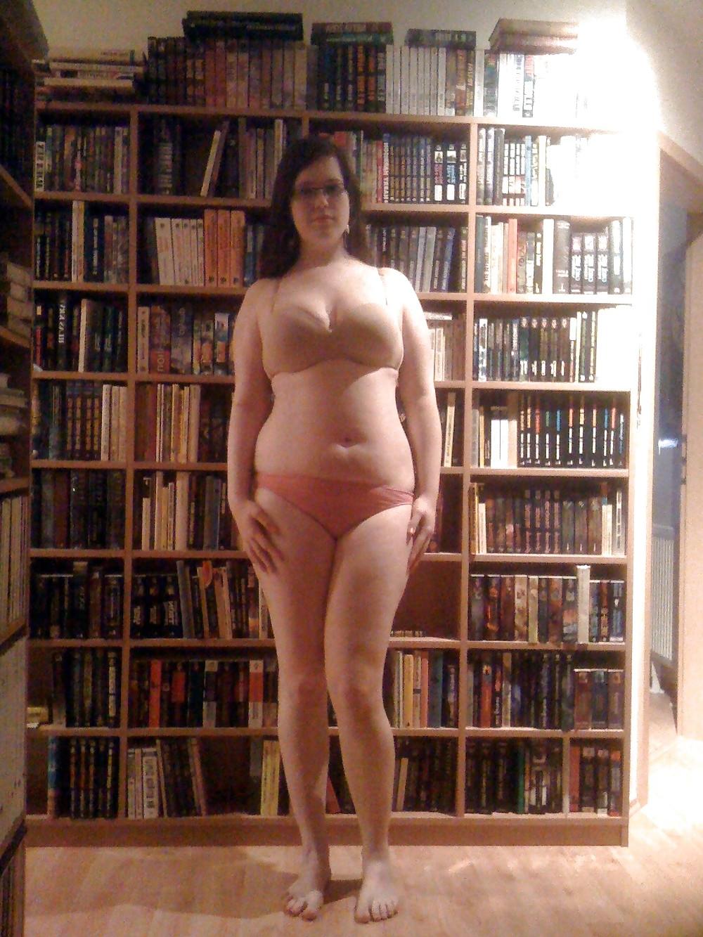 25P Chubby Busty Nerdy Girl