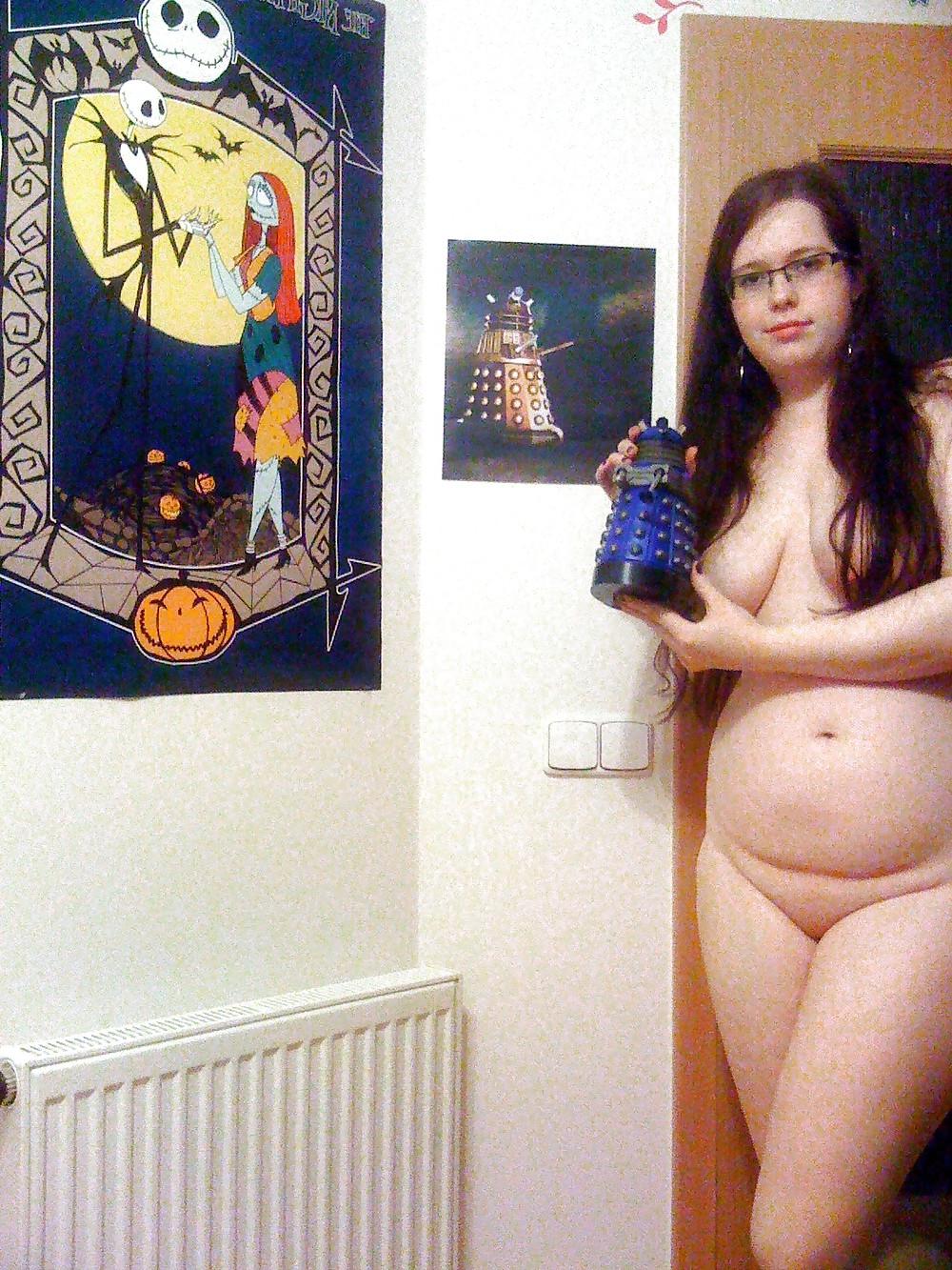 25P Chubby Busty Nerdy Girl