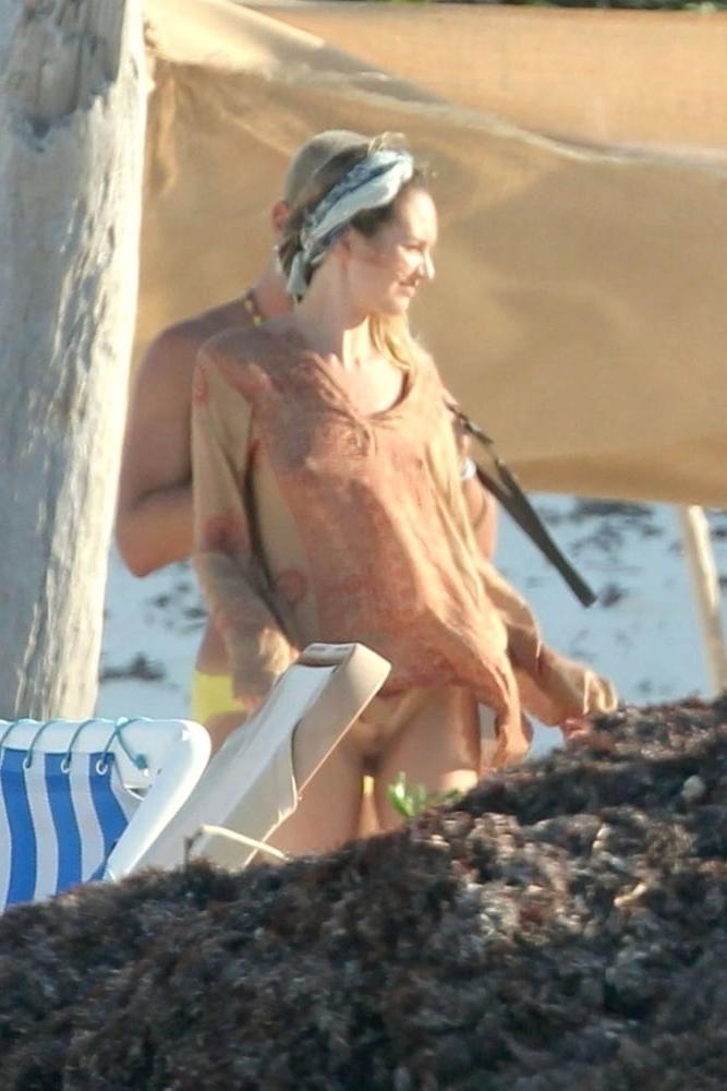 25P Candica Swanepoel topless Tulum march 2019