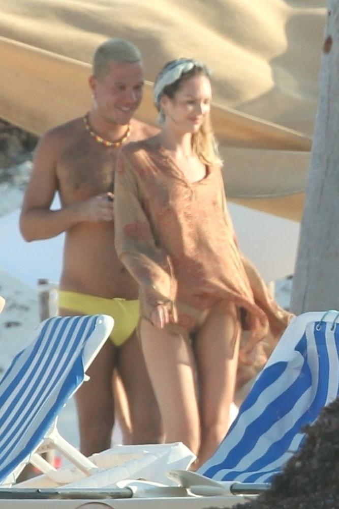 25P Candica Swanepoel topless Tulum march 2019