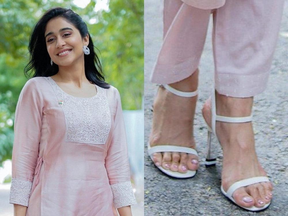 25P Regina-Cassandra's sexy Leg's feet and High heel's