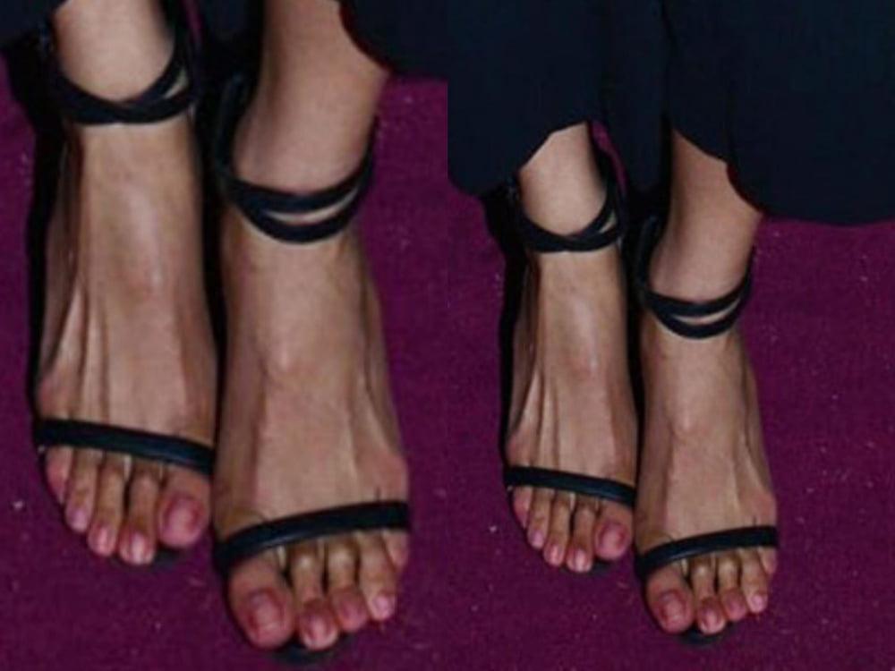 25P Regina-Cassandra's sexy Leg's feet and High heel's