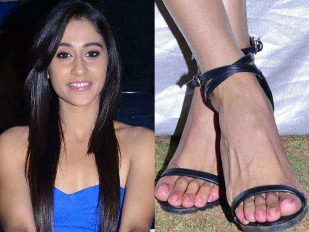 25P Regina-Cassandra's sexy Leg's feet and High heel's