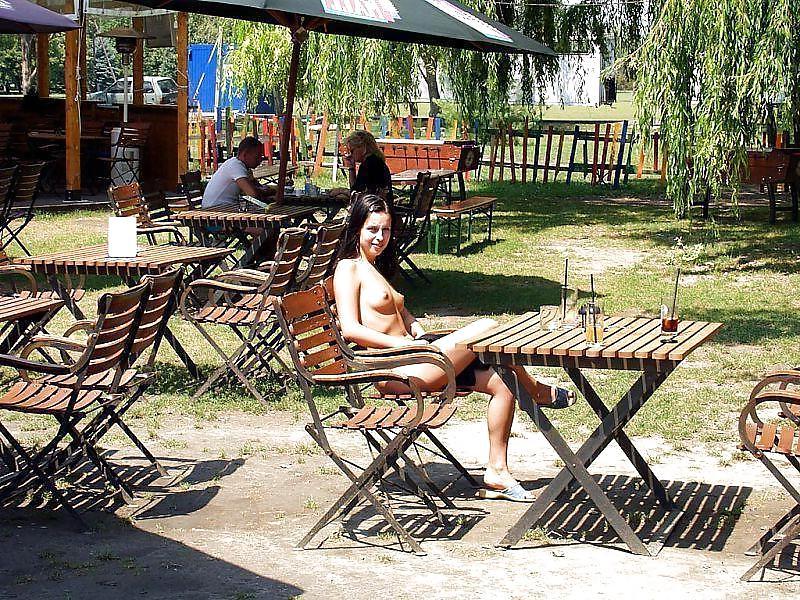 25P REALLY HOT GIRLS IN PUBLIC 37