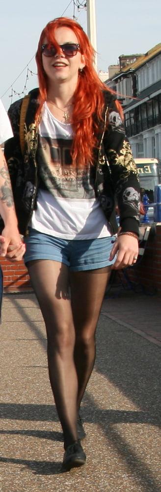 25P British Street Pantyhose and Tights 01